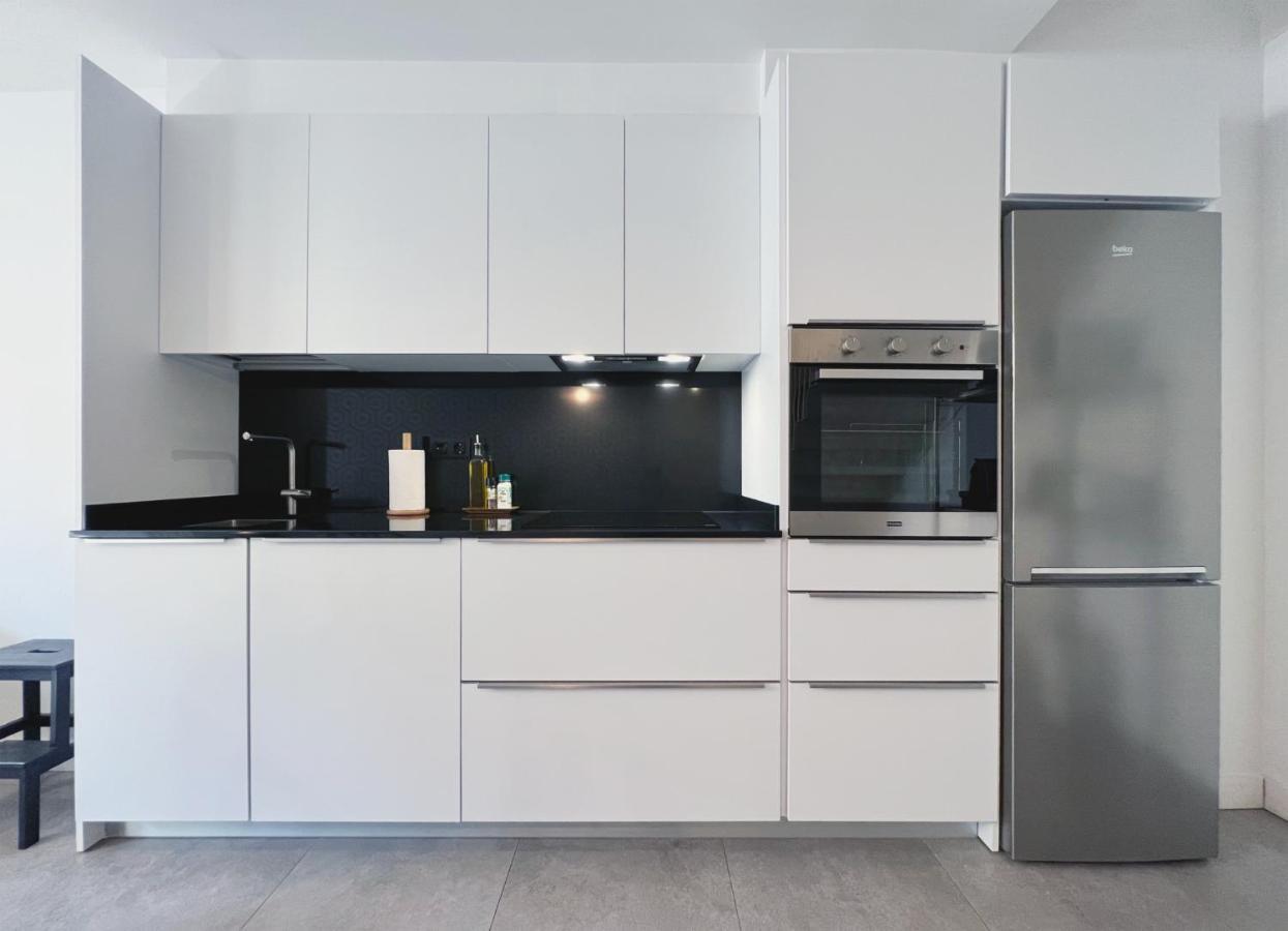 Stay U-Nique Apartments Pellaires برشلونة المظهر الخارجي الصورة