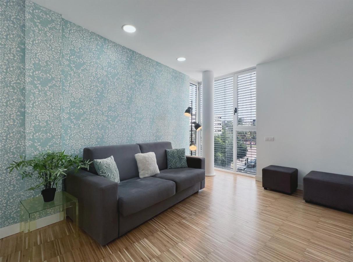 Stay U-Nique Apartments Pellaires برشلونة المظهر الخارجي الصورة