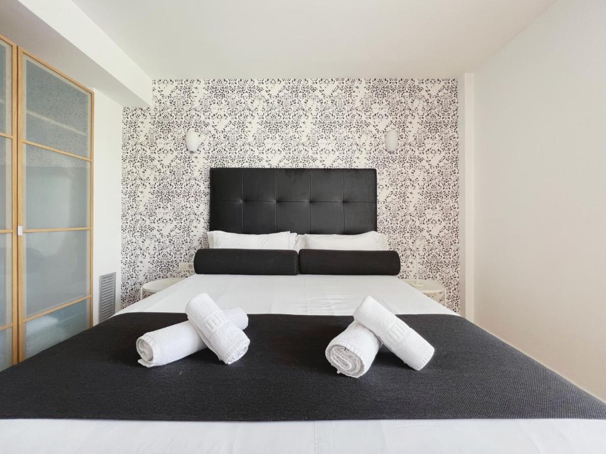 Stay U-Nique Apartments Pellaires برشلونة المظهر الخارجي الصورة