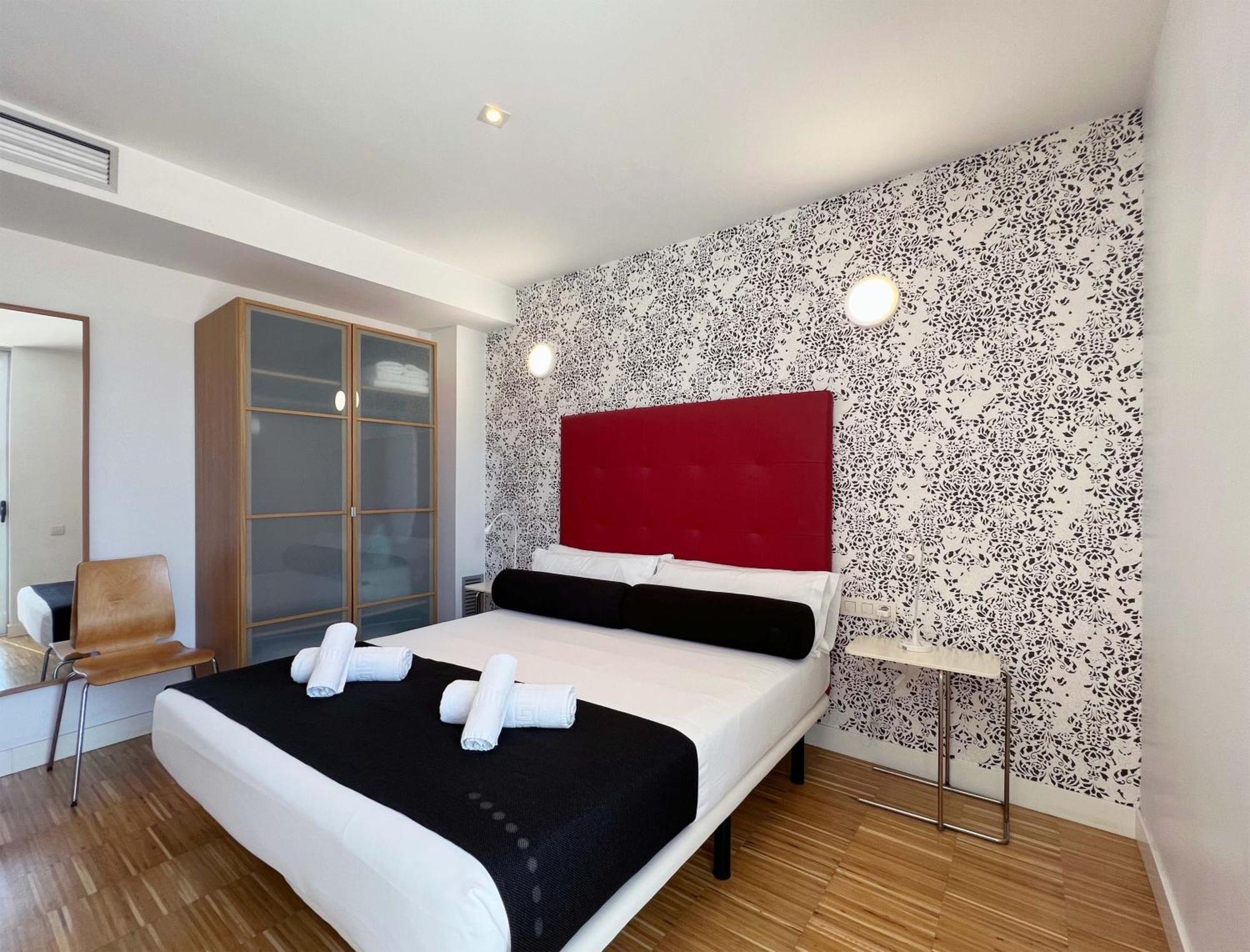 Stay U-Nique Apartments Pellaires برشلونة المظهر الخارجي الصورة